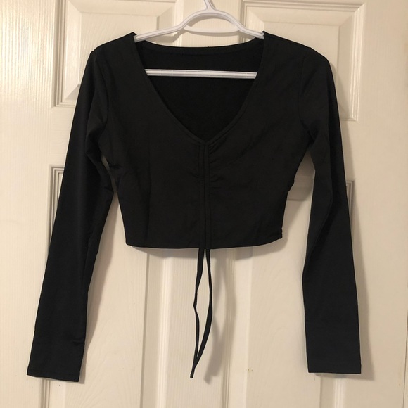 Black crop top - Picture 4 of 8